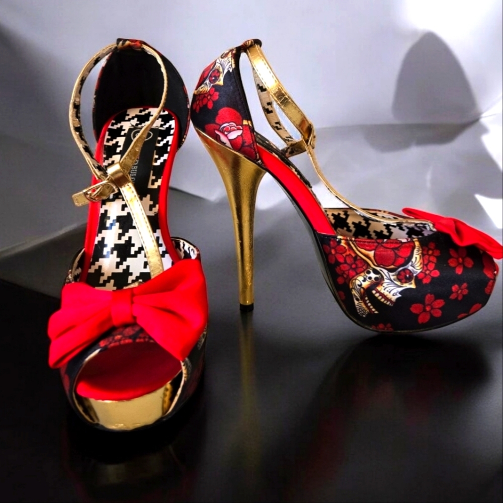 JUST FABULOUS sugar skull black and red rock-a-Billy  heels with bow. Size 7